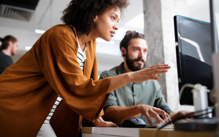 man and woman searching for mentoring platform