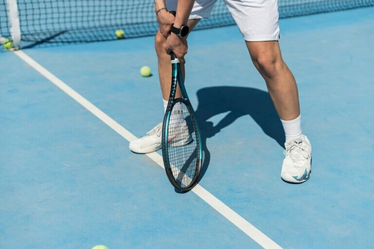 A man playing tennis. Concept: the change-ready organization.